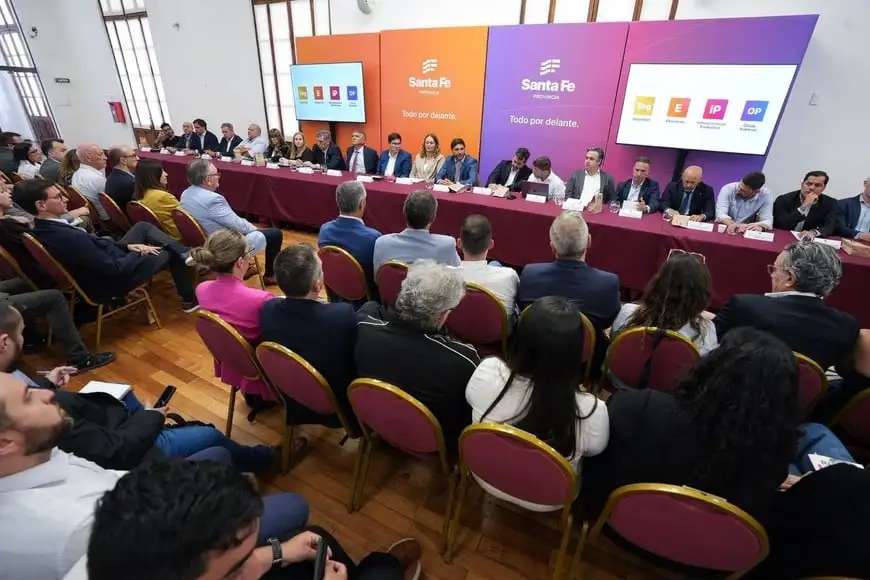 Pullaro reunió a su gabinete