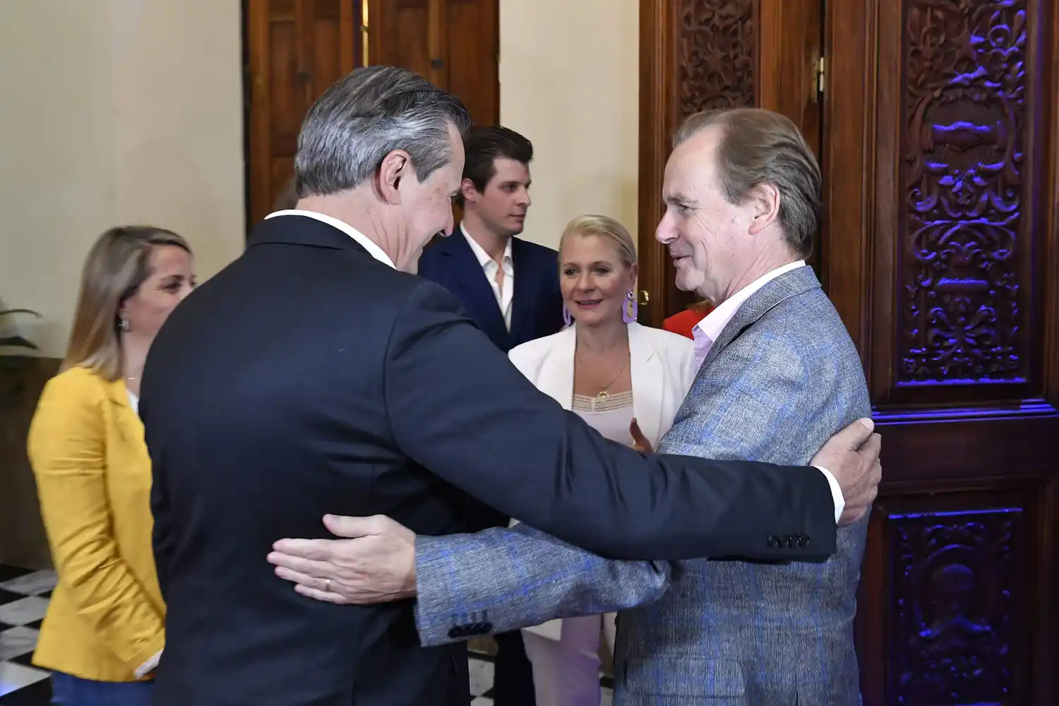 Bordet y Bahl inauguraron obras de restauración del palacio municipal de Paraná