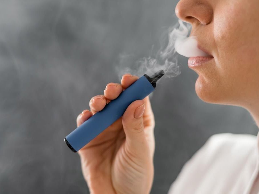 “Algunos vapers contienen más nicotina que varios cigarrillos juntos”, aseguró Appa. Foto: Ilustración