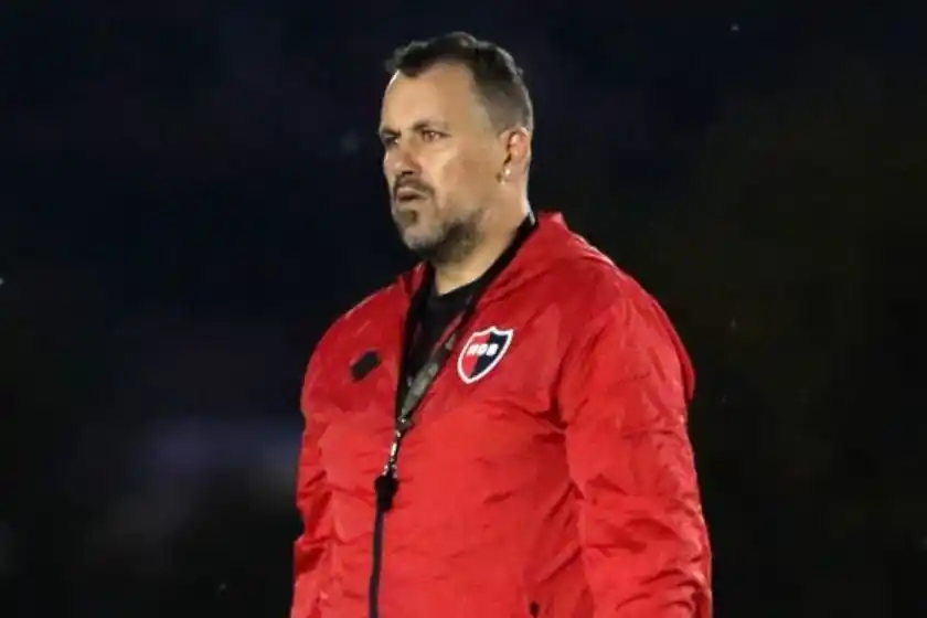 Fabbiani rompió el silencio tras su salida de Newell's: "El club se tiene que recuperar pronto"