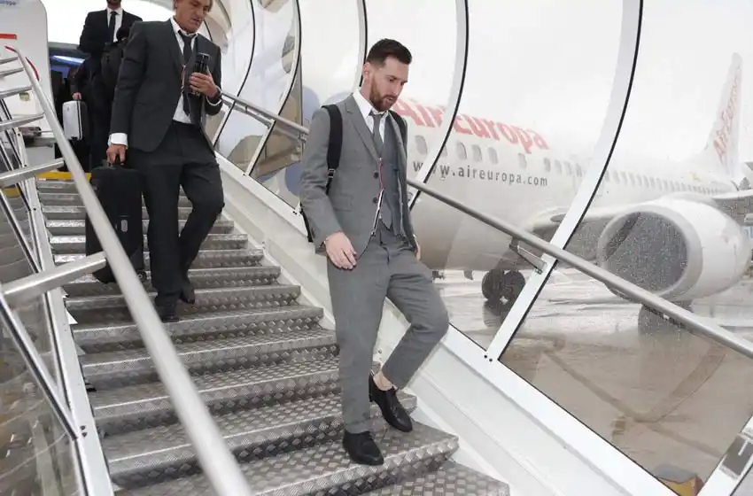 Messi viajó con el Barcelona a Milán y podría ir al banco ante Inter