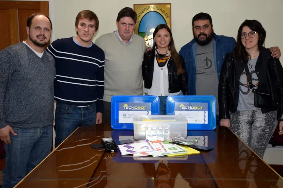 Recibieron kits de robótica para los talleres del Espacio Cultural