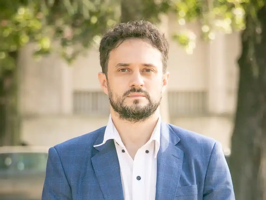 La chicana de Britos a Davico: "Lamento que no sea candidato de La Libertad Avanza, vamos a tener que seguir aguantándolo acá"