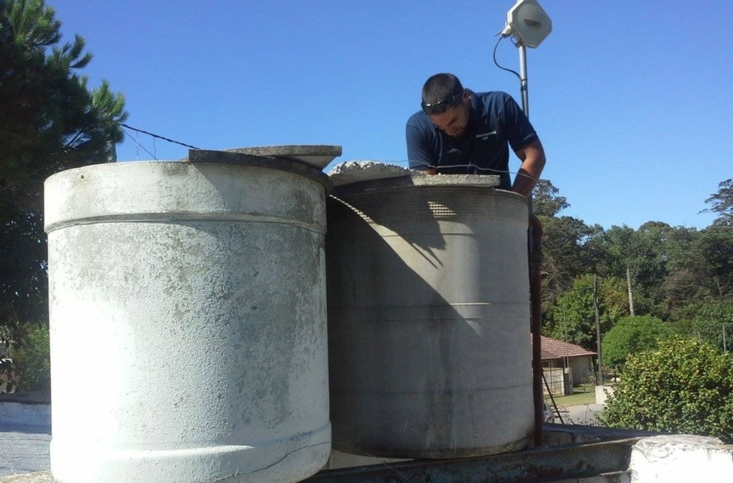 Limpieza de tanques en escuelas: "No dejamos ningún edificio afuera"