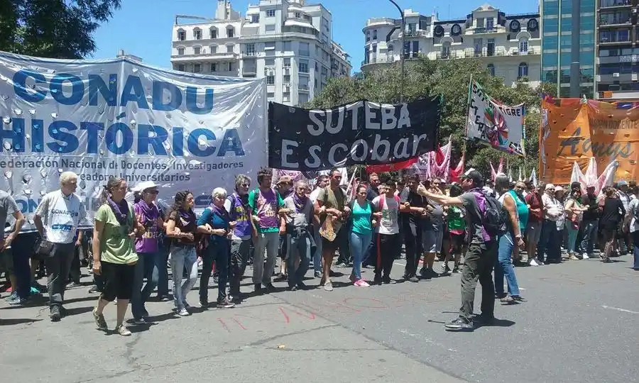 Paro de docentes universitarios el próximo 6, 7 y 8 de marzo