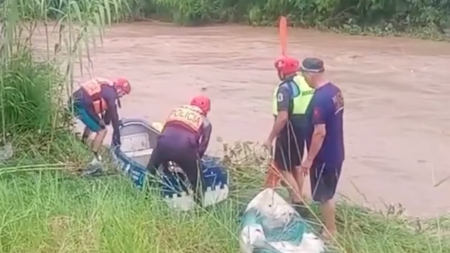 Tragedia en Tucumán: se arrojó al río Salí para rescatar a sus hijos y murió ahogado