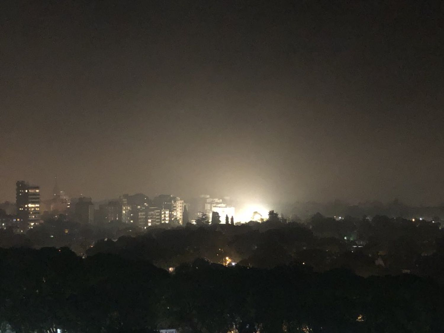 Humo en Capital y zona norte del conurbano por dos incendios