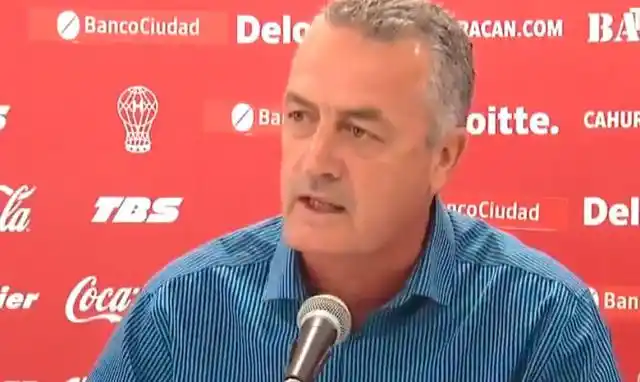 Gustavo Alfaro en llamas: "Me da asco y vergüenza el fútbol"
