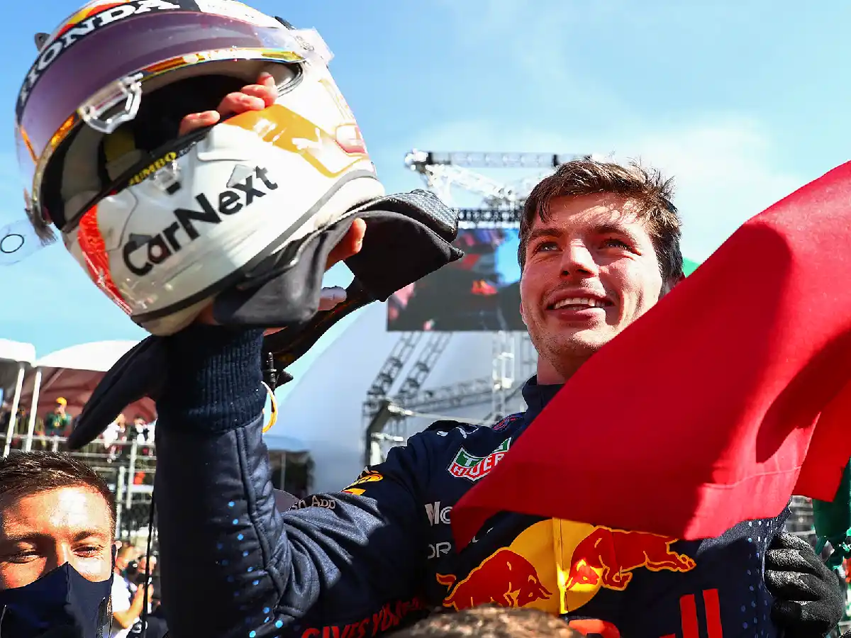 Verstappen ganó en México y sigue en la cima del campeonato