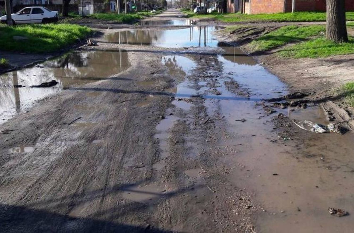 Calles y luminarias, los principales reclamos en la Defensoría