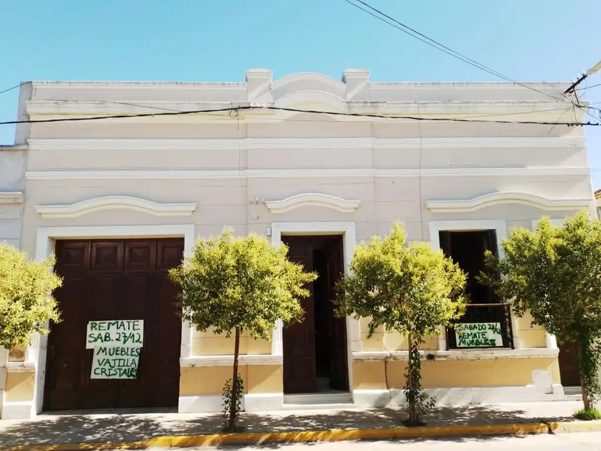 La subasta se realizará en la casona ubicada en calle Urquiza Nº 180.