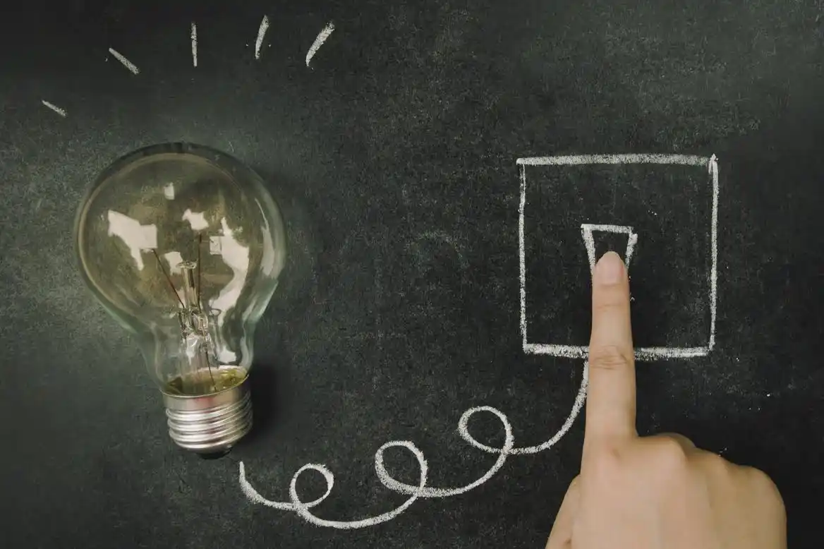 Piden que les den el servicio de luz para poder pagarlo