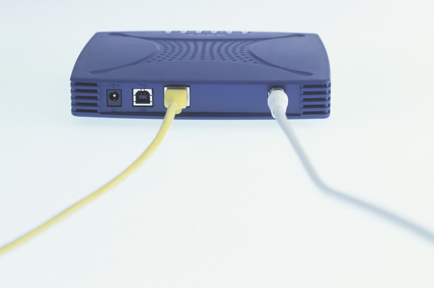 Hackeados miles de routers D-Link para comprometer sus DNS