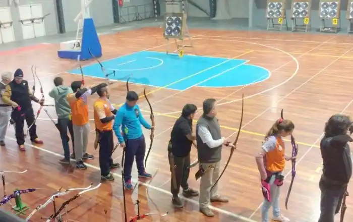 Medallistas en torneo de arquería indoor en Miramar
