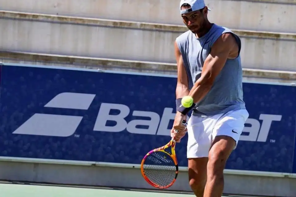 “Rafa” Nadal volvió a  entrenar en su academia