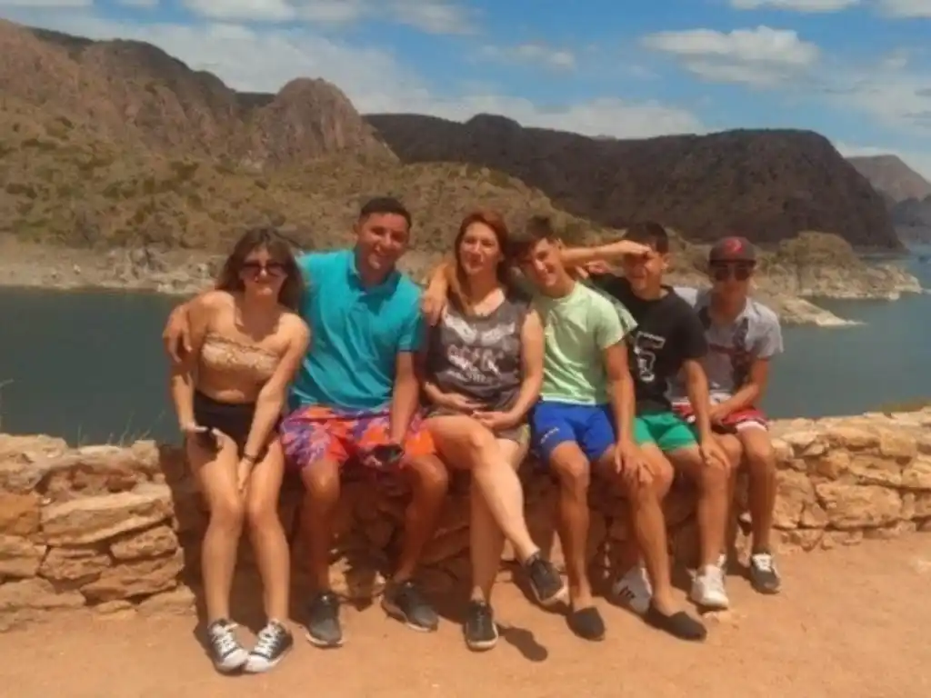 Vacacionaba en familia, se tiró a nadar al río y murió ahogado: el desgarrador testimonio de su mamá