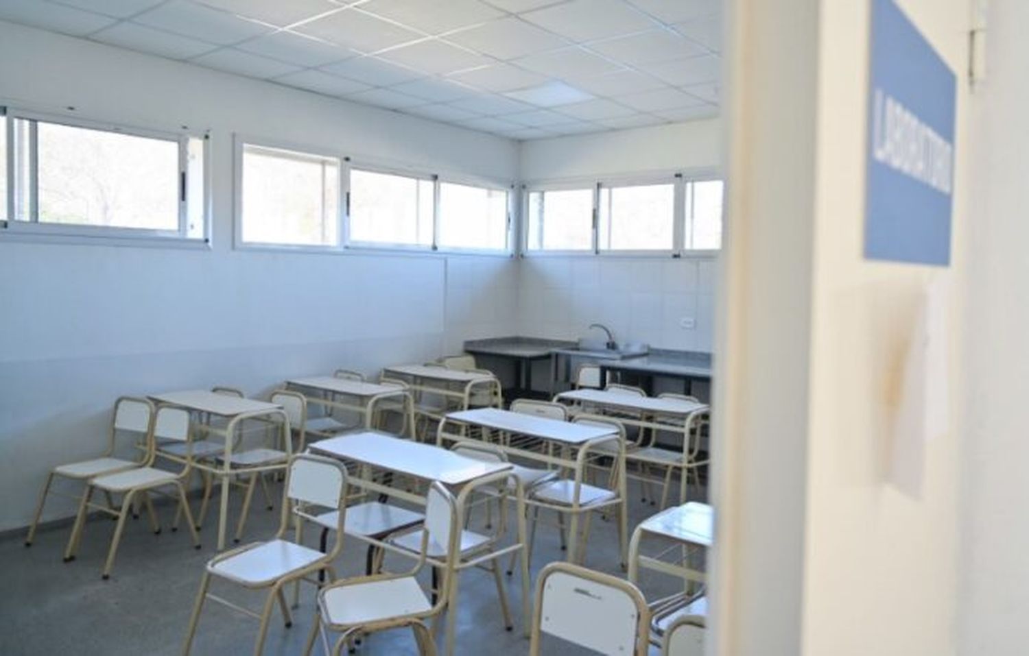 La Provincia invierte más de 2,3 mil millones de pesos en obras y refacciones de gas para escuelas bonaerenses
