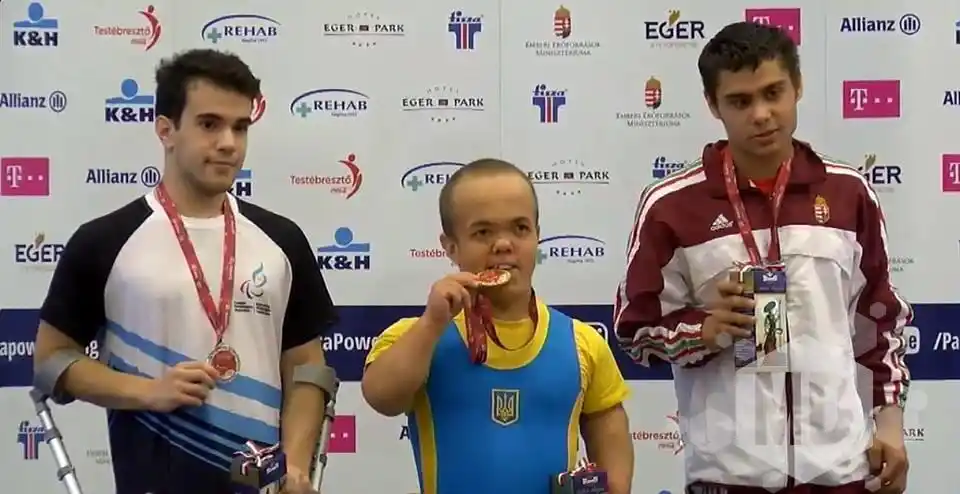 Villamarín ganó la plata en Hungría