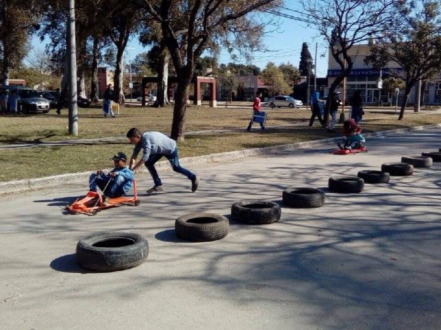 Karting a rulemanes: juego de grandes que atrae a los chicos