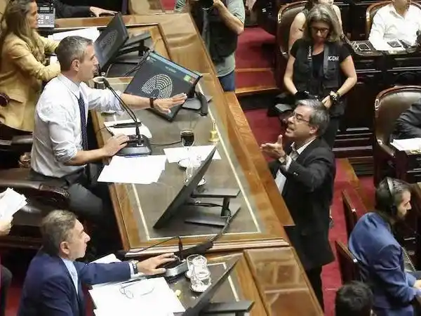 El Gobierno prepara el llamado a sesiones
extraordinarias para antes del 10 de diciembre