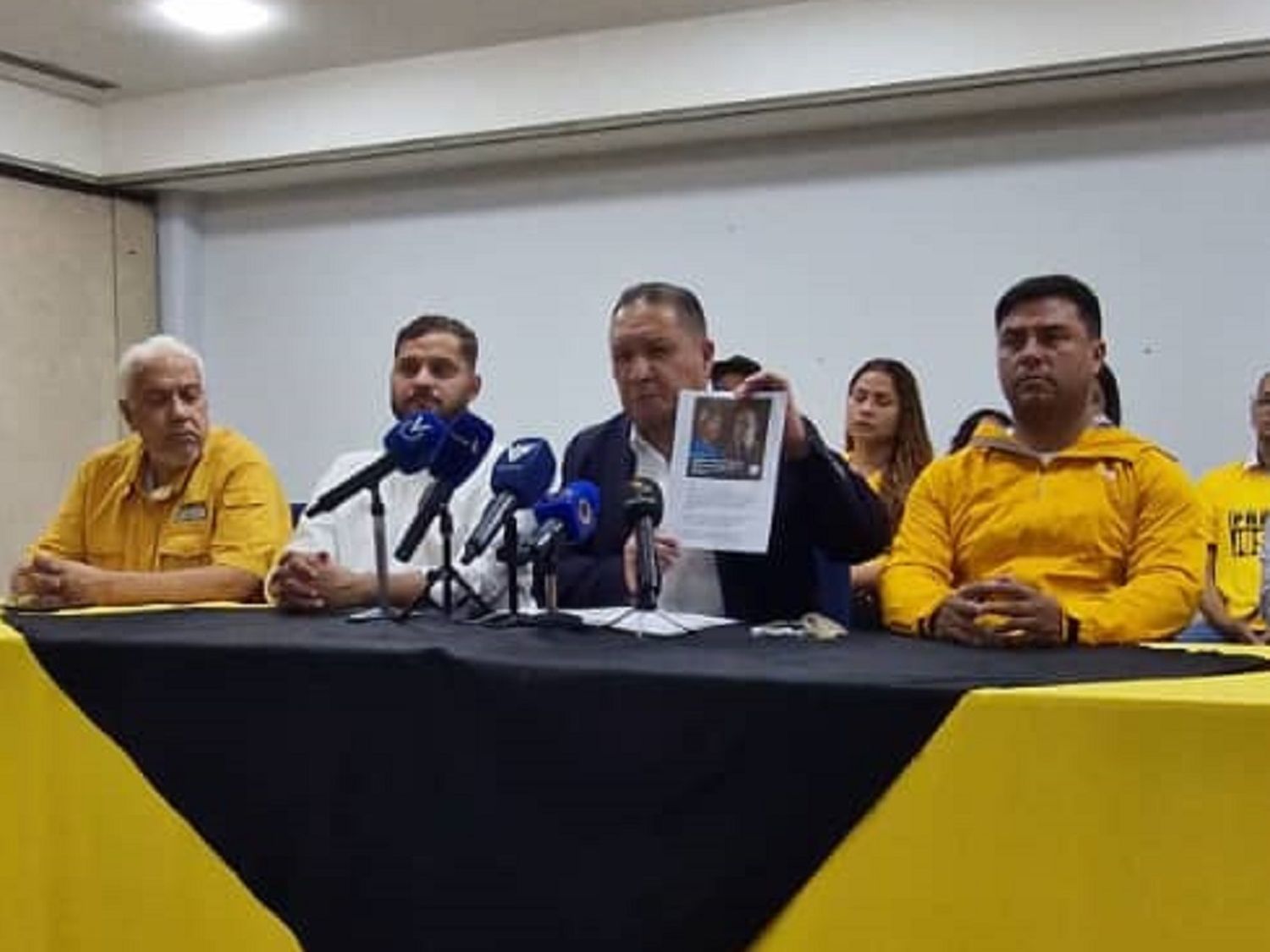 José Brito anuncia «EXPULSIÓN POR CHOROS» de 4 dirigentes de PJ