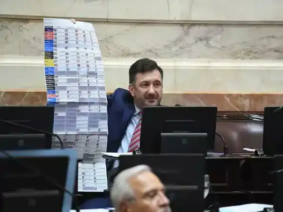 Reapareció Kueider y defendió la Boleta Única: “Las causas judiciales son inventadas”