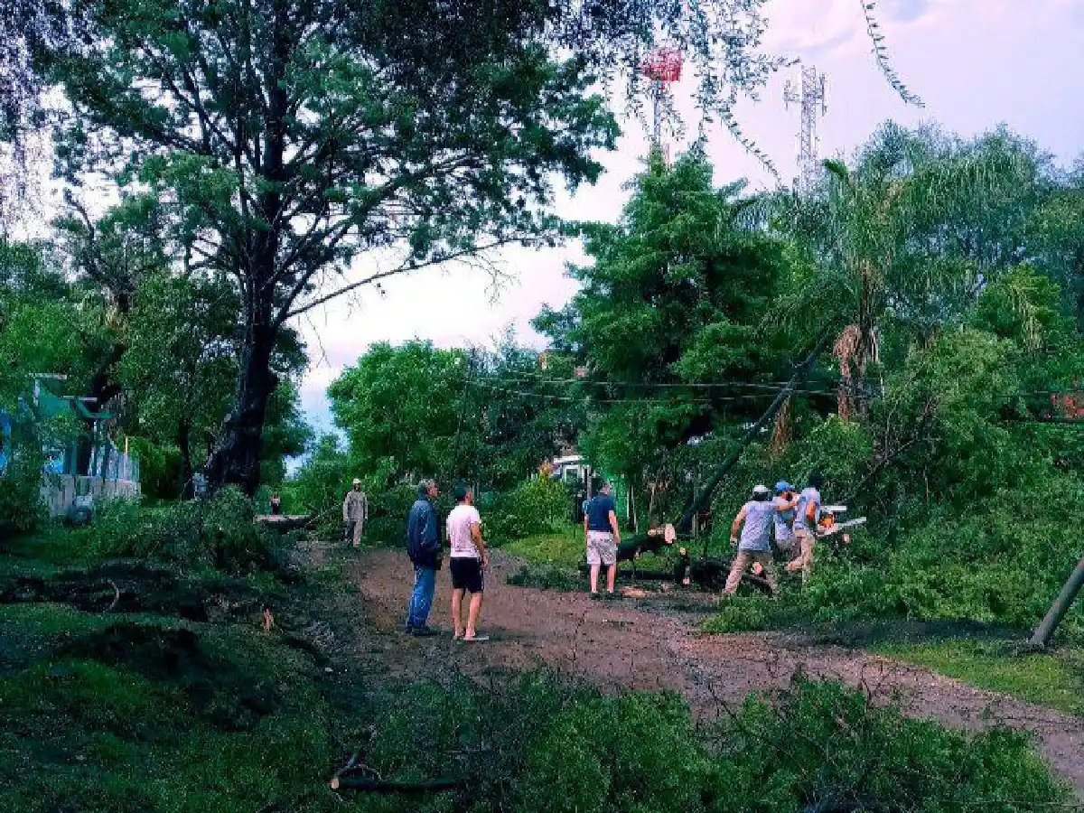La Provincia asistirá a afectados por la tormenta en Saldán y Río Ceballos