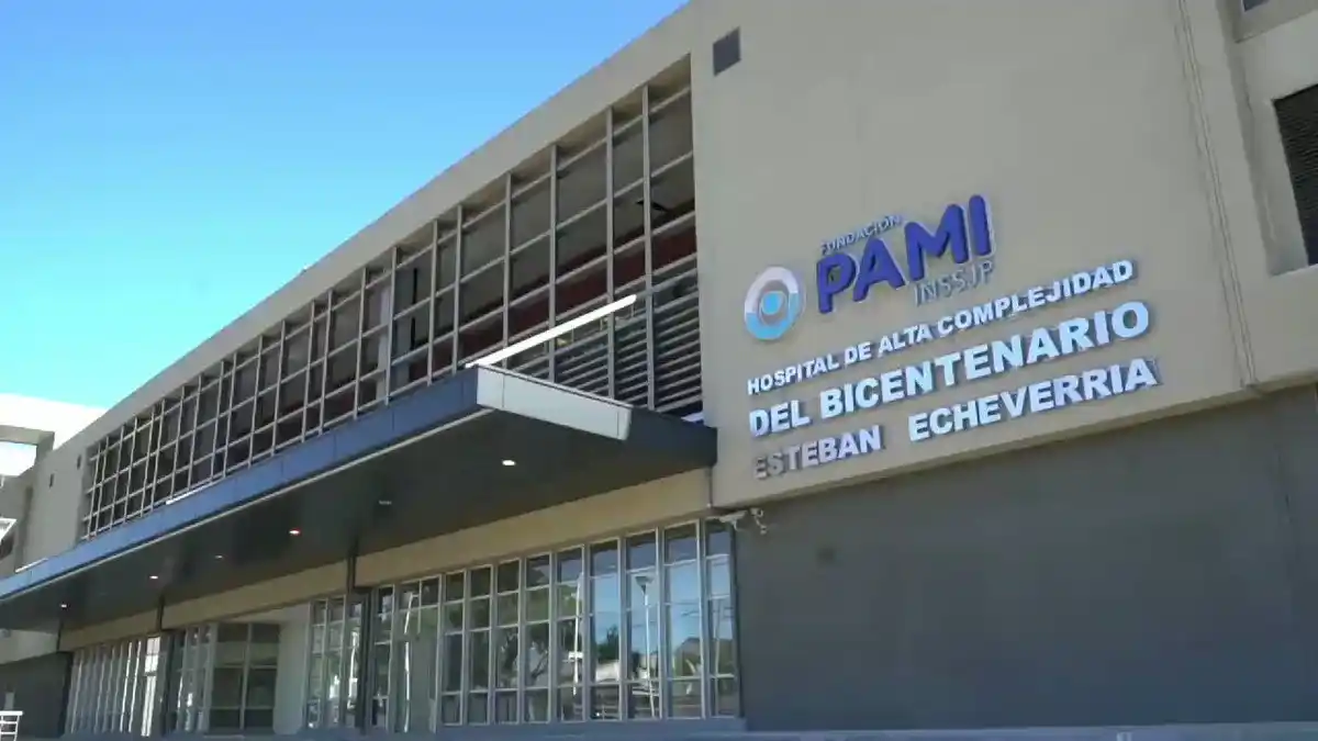 Una mujer fue trasladada al hospital Bicentenario de Esteban Echeverría tras grave accidente en Chascomús