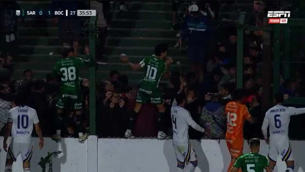 Los jugadores pidieron a los hinchas que frenen la violencia.