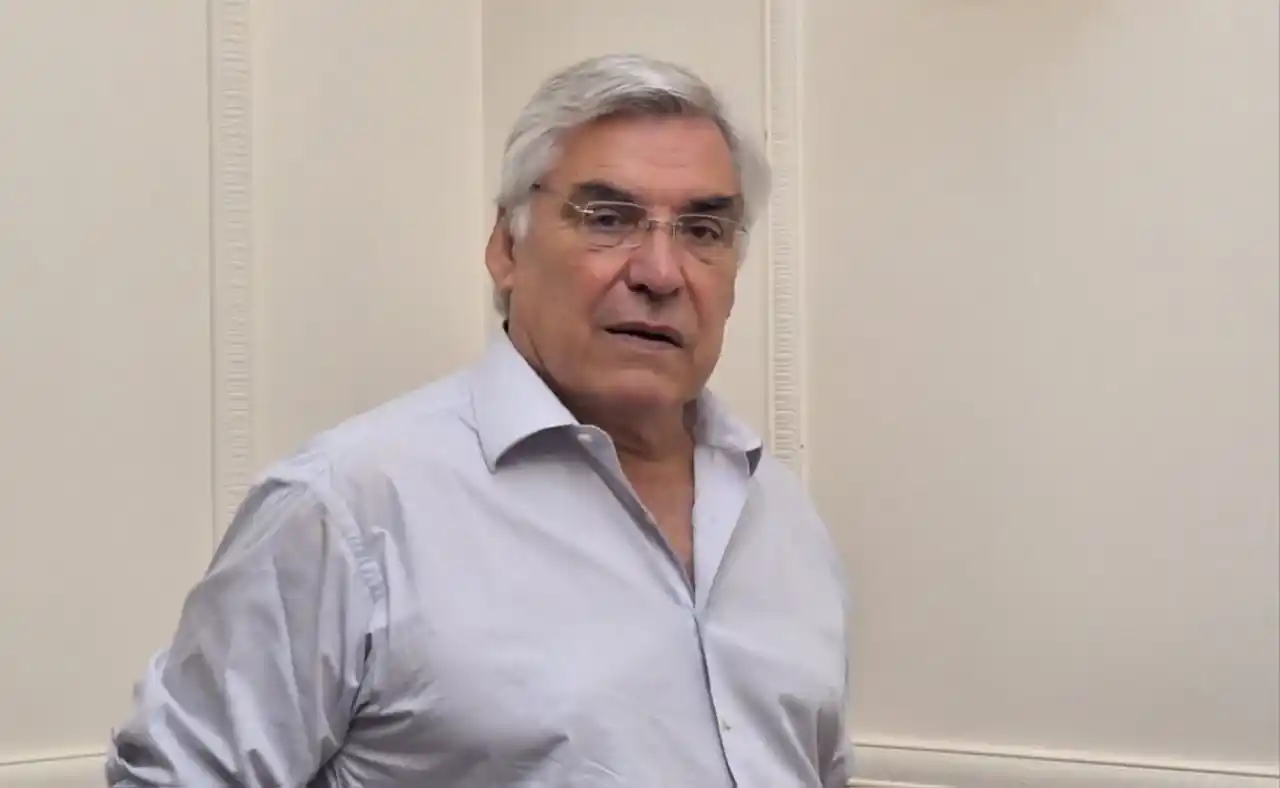 El intendente Alegre, en la mira por la entrega irregular de terrenos.