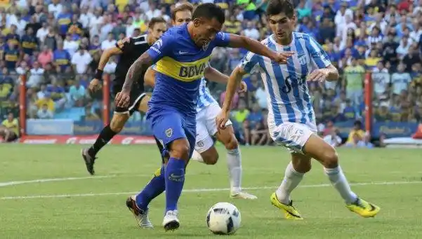 Tevez: "El Vasco o la dirigencia decidirán qué va a pasar"
