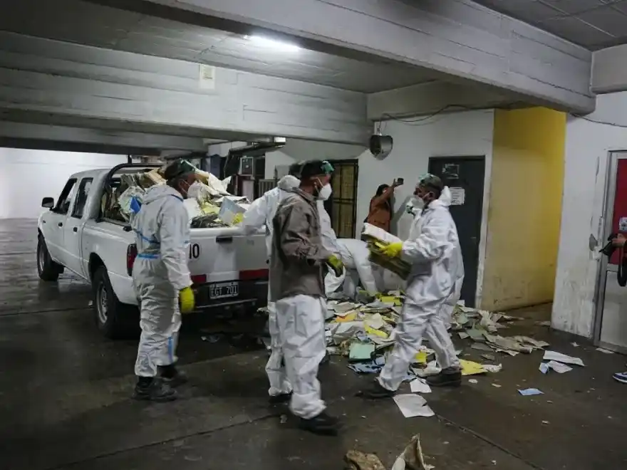 Entre Ríos avanza en la despapelización: Salud eliminó más de cinco toneladas de archivos antiguos