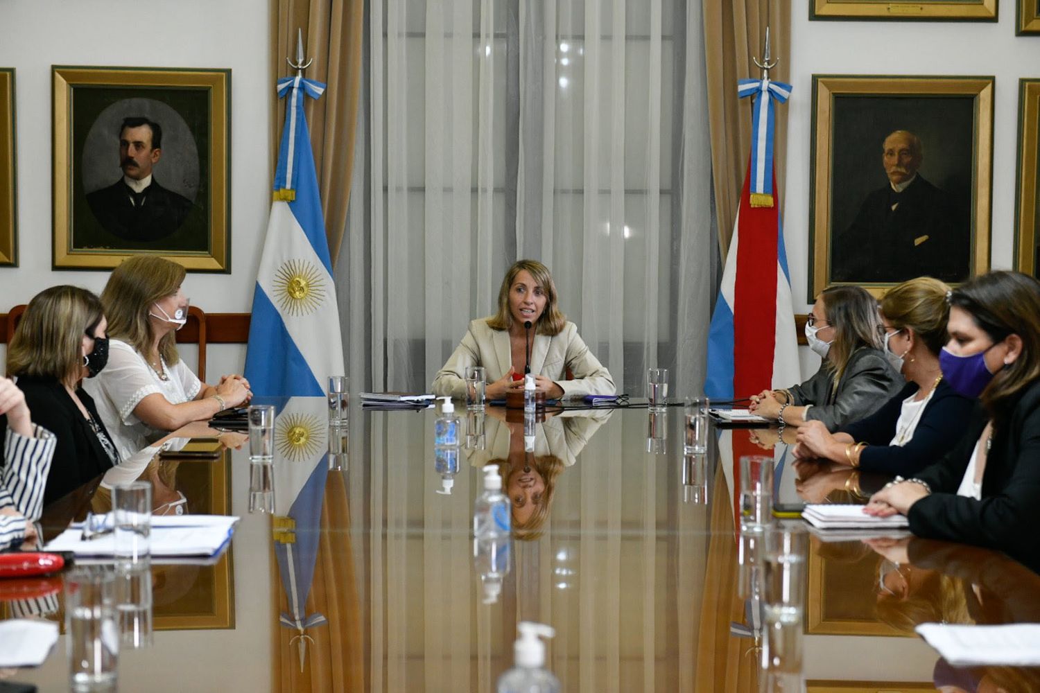 Stratta convocó a presentar el nuevo régimen de protección ante la violencia de género
