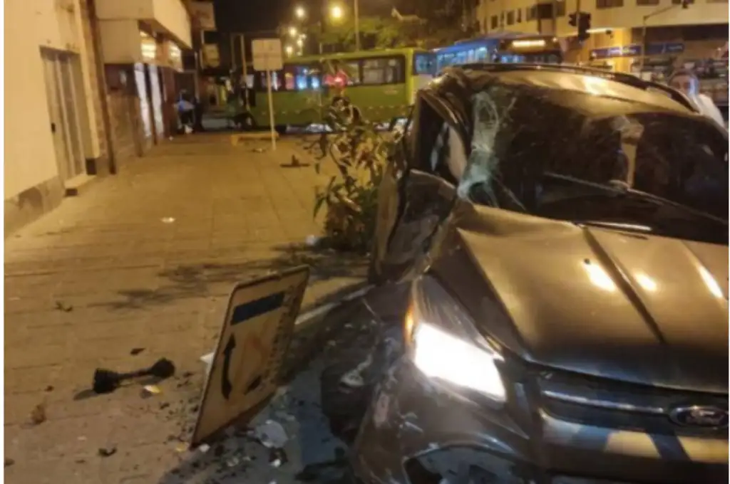 El ex jugador colombiano Freddy Rincón sufrió un grave accidente