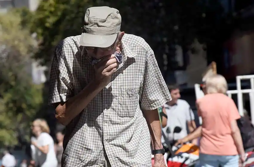 Transpiran hasta las paredes: anuncian para esta tarde una máxima que rozará los 40 grados