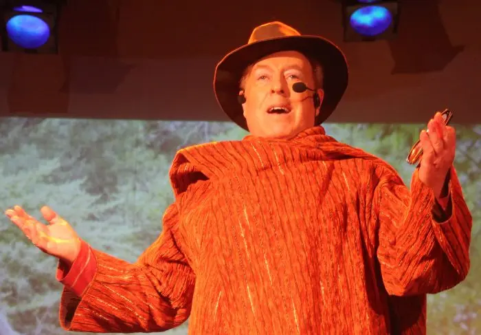 Los trasfondos del teatro y pinceladas de la vida