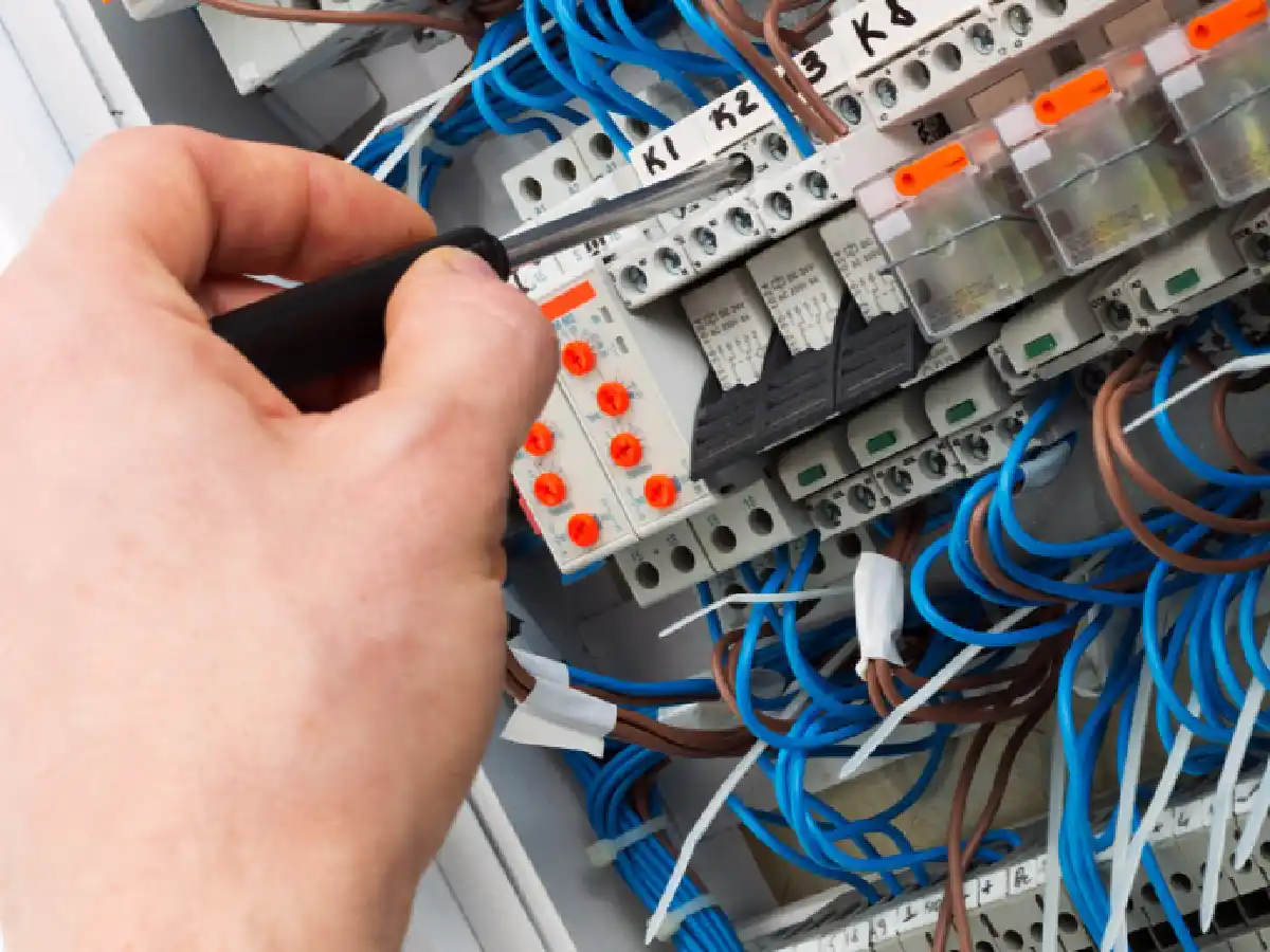 Ceder convoca a quienes no aprobaron  examen de instalador electricista