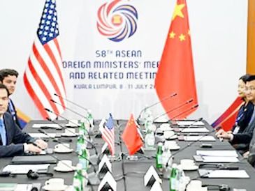 Estados Unidos y China retomaron el diálogo en Malasia: ajustan una cumbre entre Donald Trump y Xi Jinping
