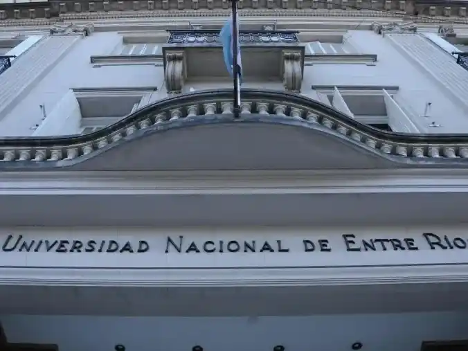 El rector de la UNER sobre el acuerdo salarial con el Gobierno: "Es un paliativo, no cubre ni conforma"