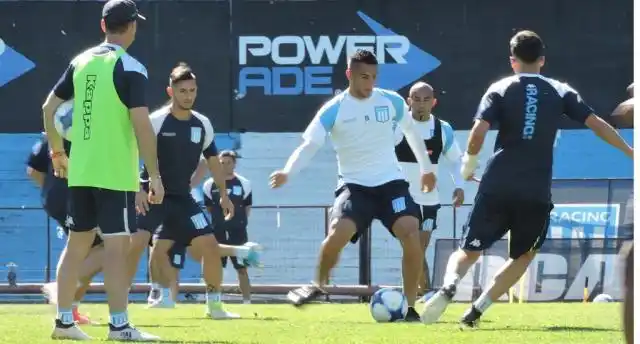Racing hizo una práctica de fútbol con la mente puesta en Boca