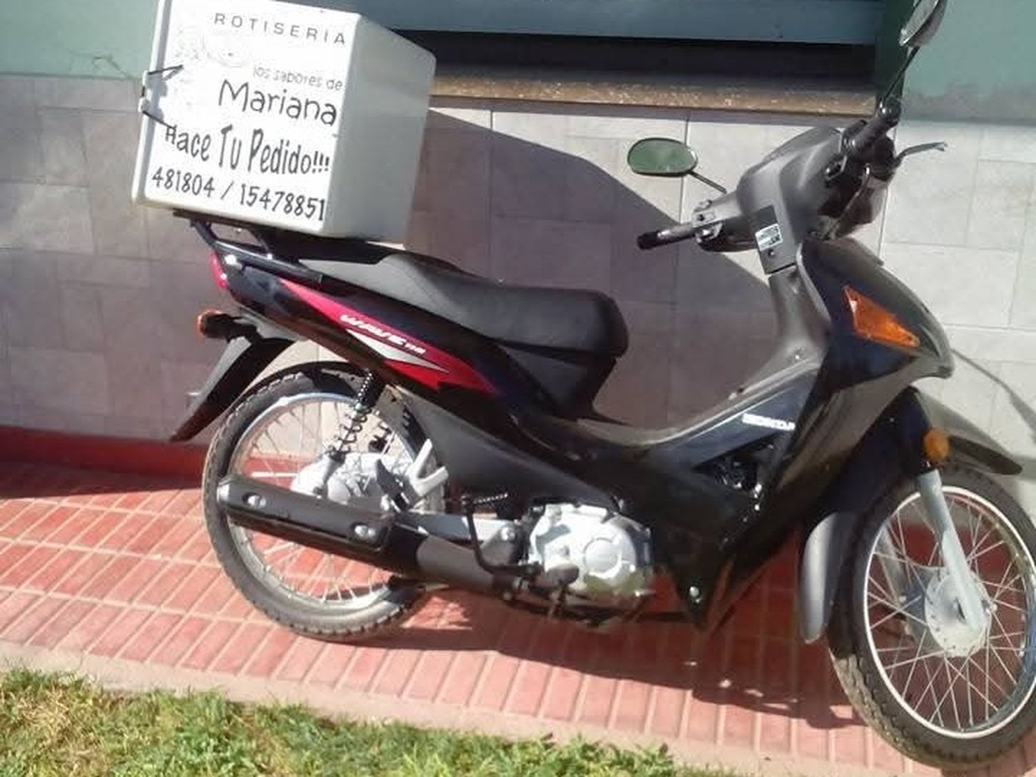 El asalto fue en la rotisería ubicado sobre la ruta 19 y le robaron la moto que utilizaba para el delivery