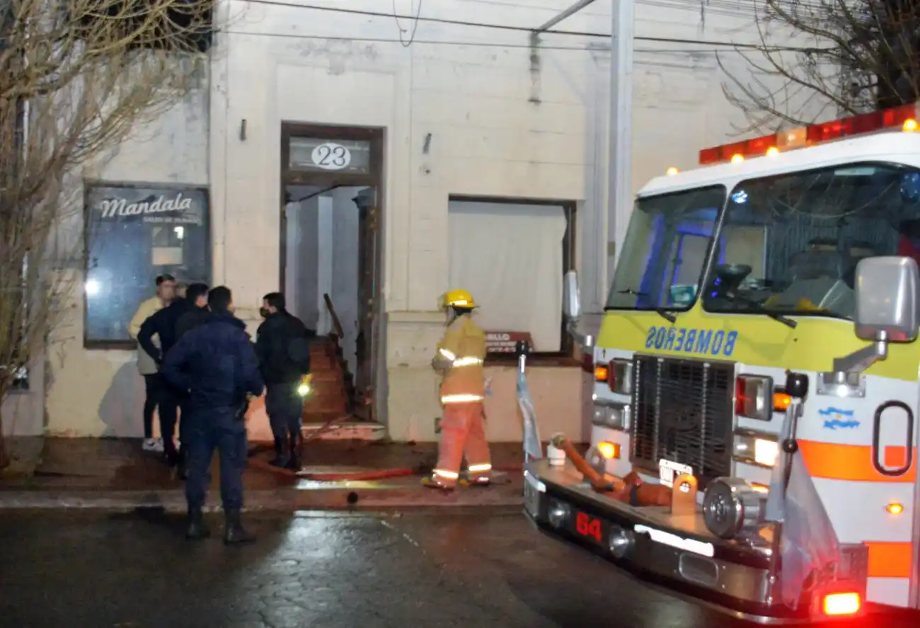 Se incendió la habitación  de una casa en Mitre 23