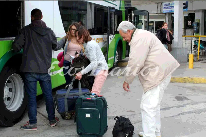 El micro de larga distancia sigue siendo una opción para los turistas al momento de viajar