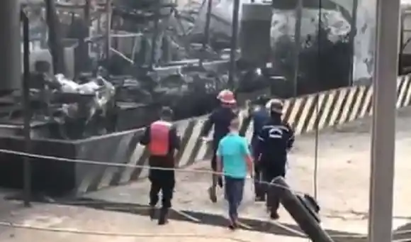 Cerca de la medianoche fue que controlaron las llamas en planta de químicos en Yagua