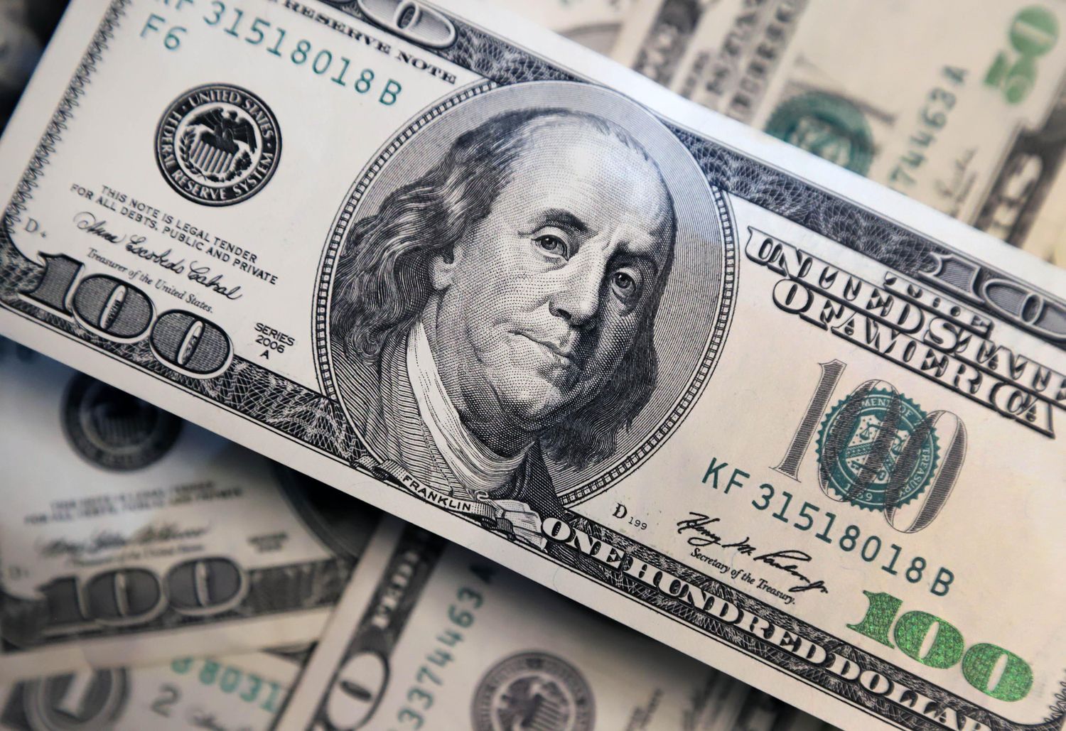 El dólar "blue" se sitúa en $484.