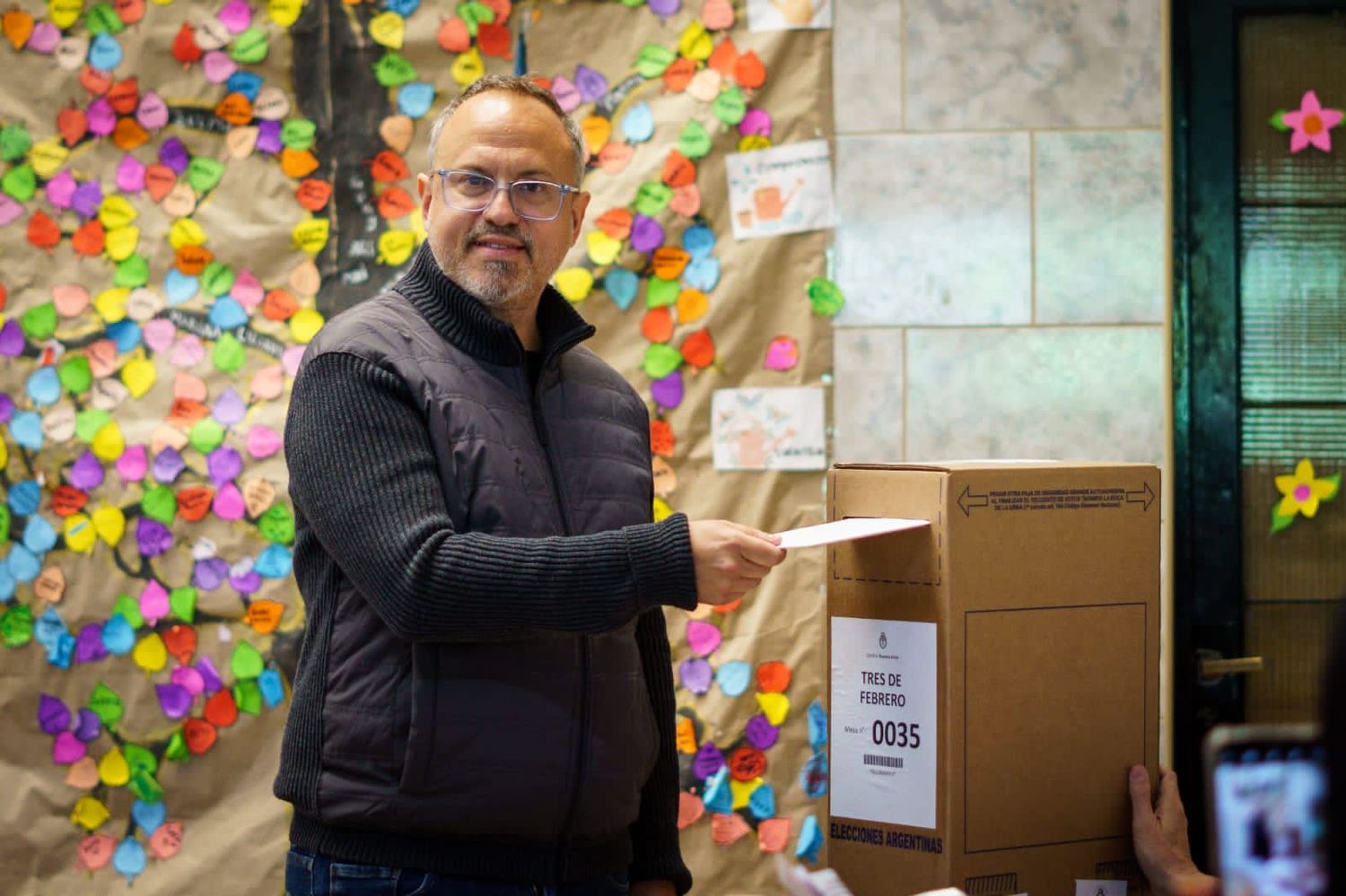 Valenzuela votó en Tres de Febrero: "Sea cual fuere el resultado, que el lunes sea un día tranquilo para los argentinos"