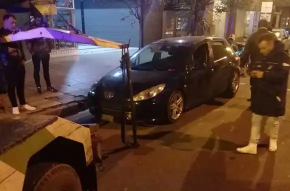 Manejaba de manera brusca en pleno microcentro: estaba alcoholizado