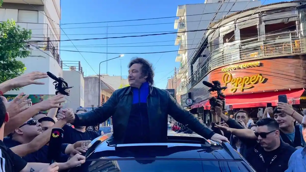 Milei hizo una mención al 34 aniversario de la caída del Muro de Berlín y afirmó: "Fue el día que el capitalismo derrotó al socialismo". 