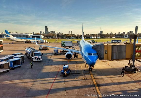 Nuevo ministro, viejos planteos: gremios aeronáuticos llevaron su problemática a Alexis Guerrera
