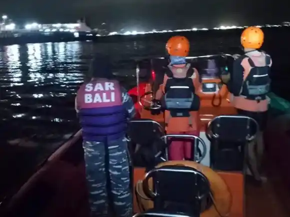 Tragedia en Indonesia: un ferry se hundió frente a la costa de Bali y hay al menos cuatro muertos
